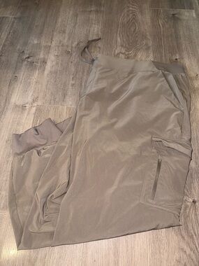 Women’s Olive-Tan Cargo Jogger Pants 3XL